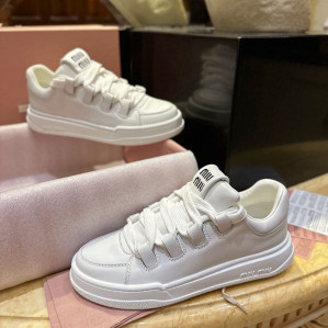 미우미우 레더 스니커즈 화이트