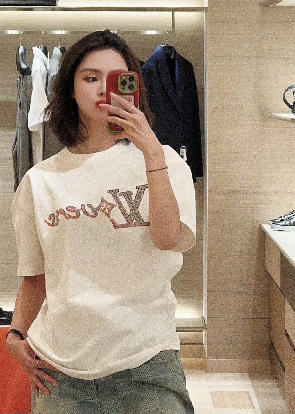 루이비통 비즈 시퀸 LV러버스 시그니처 오가닉 코튼 레귤러핏 반팔 티셔츠