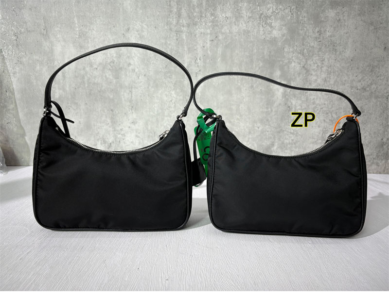 프라다 리에디션 사피아노 리나일론 호보백 1NE204