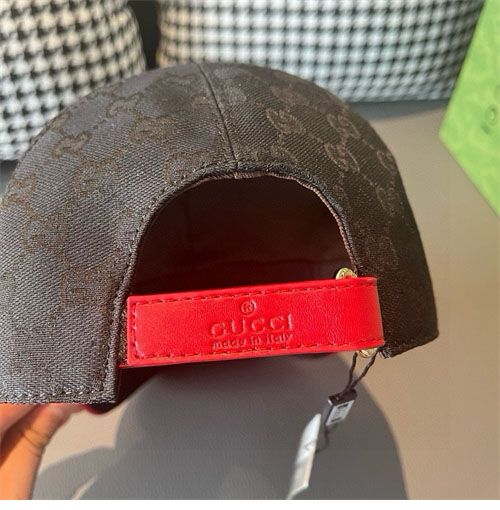 구찌 GG 수프림 로고 볼캡