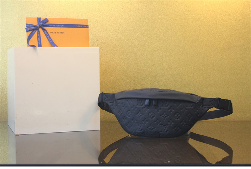 루이비통 디스커버리 범백 PM 섀도우 모노그램 M46036