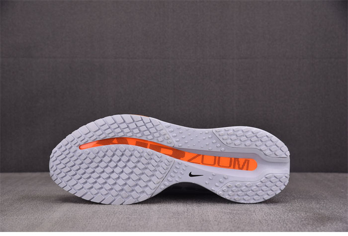 나이키 페가수스 프리미엄 에어스케이프 러닝슈즈 그레이 토탈 오렌지
