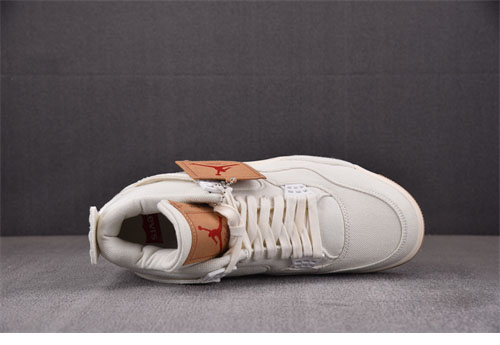 에어조던4 x 리바이스 레트로 화이트