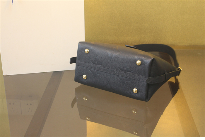 루이비통 캐리올 PM 앙프렝뜨 모노그램 M46288