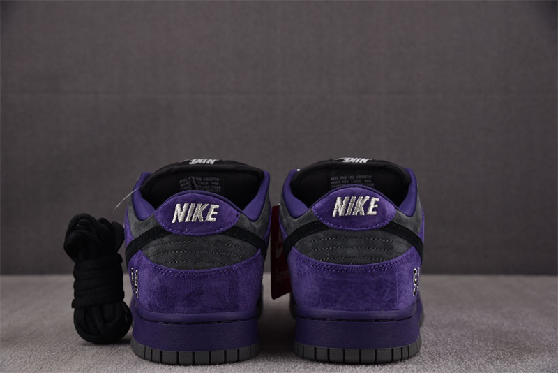 나이키 x 슈프림 SB 덩크 로우 잉크 HQ8487-500