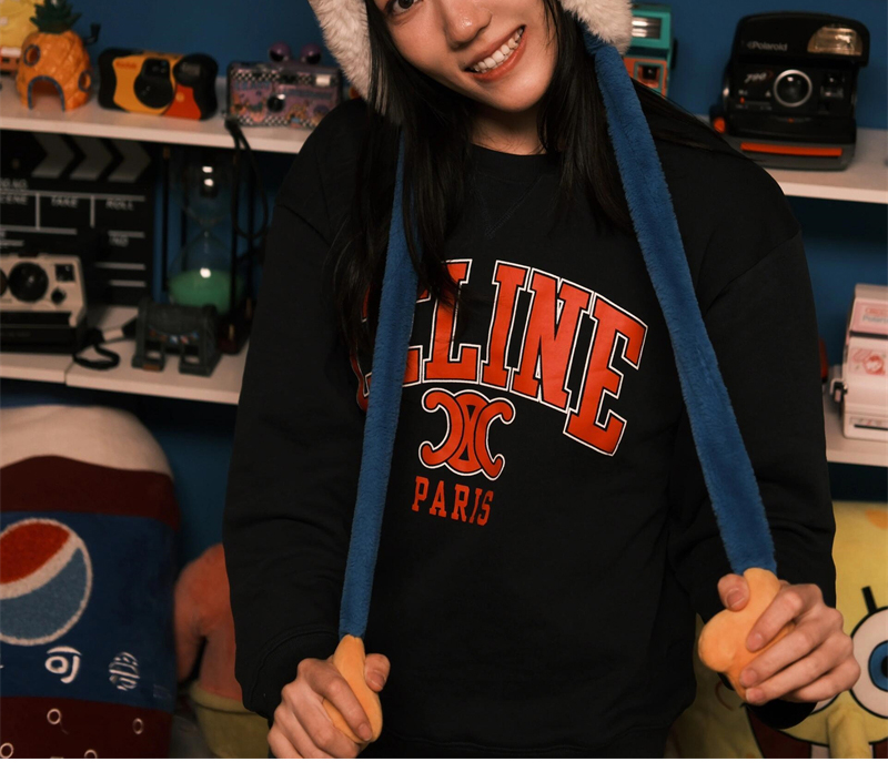 셀린느 파리 트리옹프 프린트 코튼 플리스 오버사이즈 스웨트셔츠 맨투맨