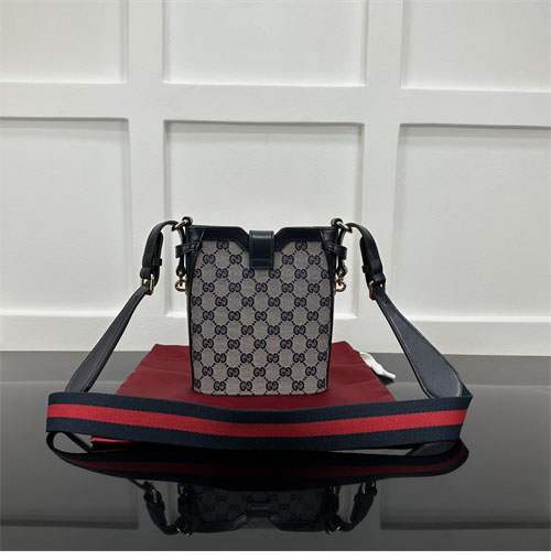 구찌 오리지널 GG 미니 버킷 숄더백 782919