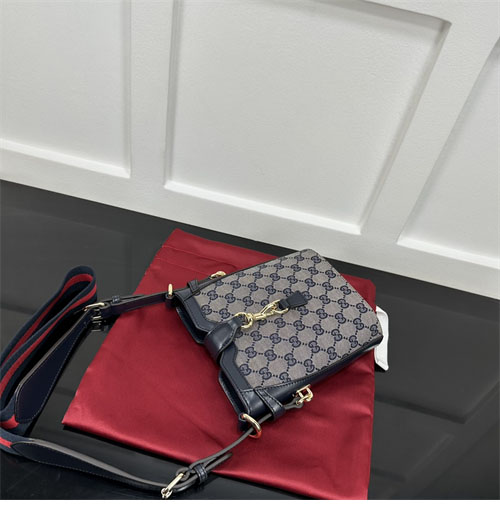 구찌 오리지널 GG 미니 버킷 숄더백 782919