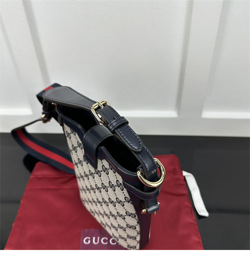 구찌 오리지널 GG 미니 버킷 숄더백 782919