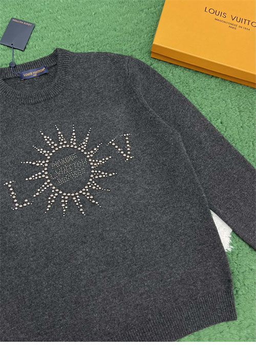 루이비통 스터드LV 엠벨리시드 롱 슬리브드 메리노 울 크루넥