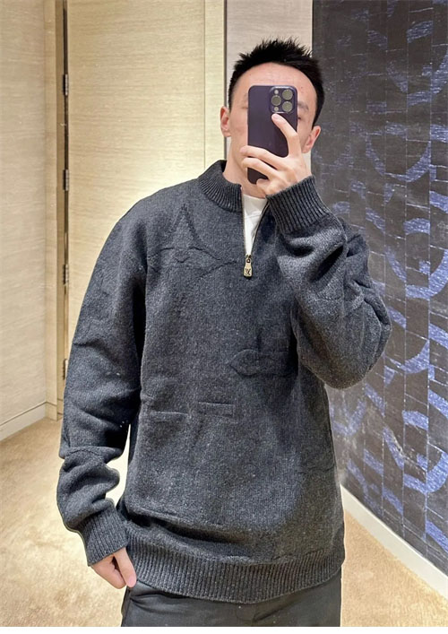 루이비통 빅 모노그램 자카드 울 하프 집업 니트