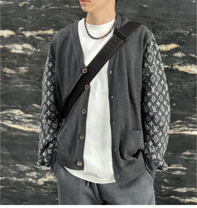 루이비통 모노그램 믹스 캐시미어 V넥 가디건