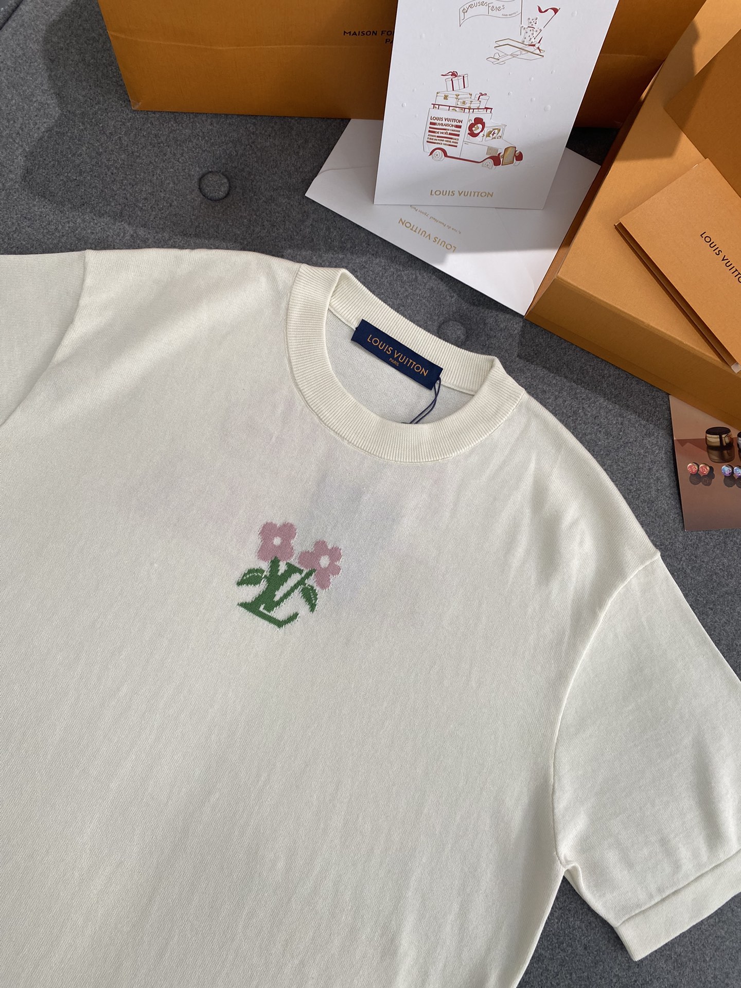 루이비통 X 타일러 블루밍 LV 인따르시아 시그니처 니트 크루넥 반팔 티셔츠