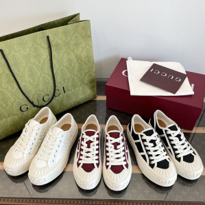 구찌 GG 캔버스 여성 청키 스니커즈