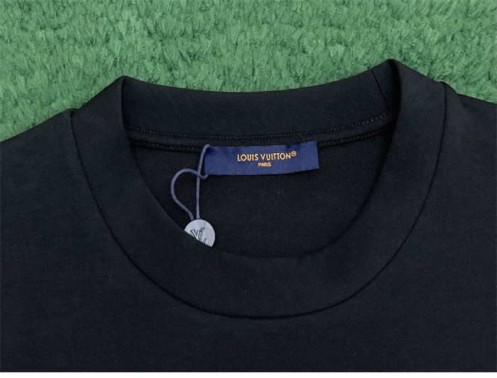 루이비통 라인스톤 LV 엠벨리시드 저지 반팔 티셔츠