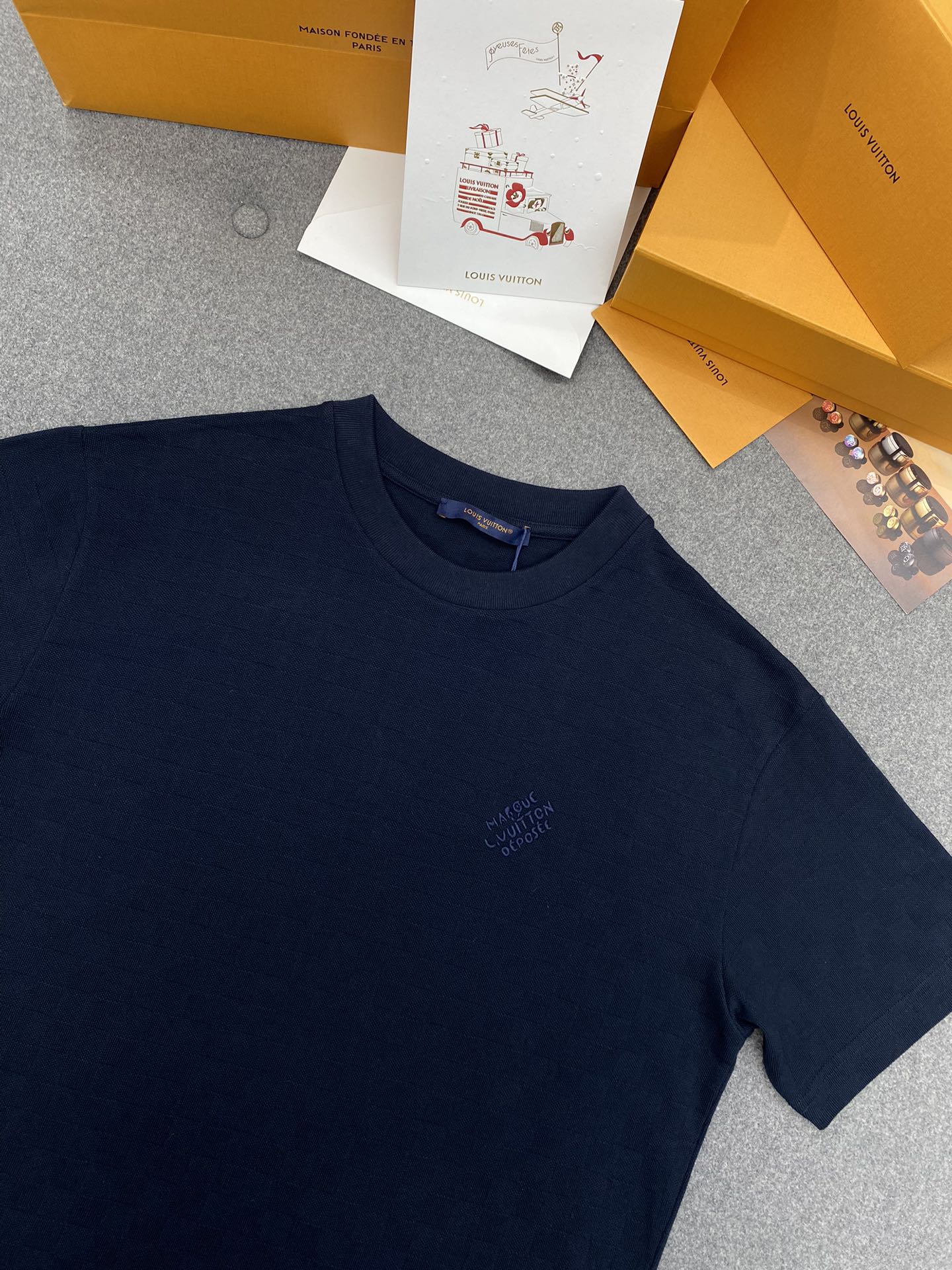 루이비통 다미에 모노그램 피케 반팔 티셔츠 “2COLOR”