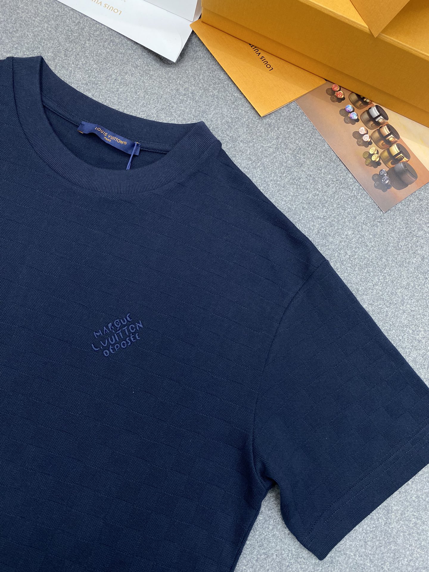 루이비통 다미에 모노그램 피케 반팔 티셔츠 “2COLOR”