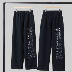 발렌시아가 트랜스페어런트 테이프 배기 팬츠