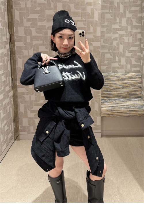 루이비통 브러시드 니트 풀오버