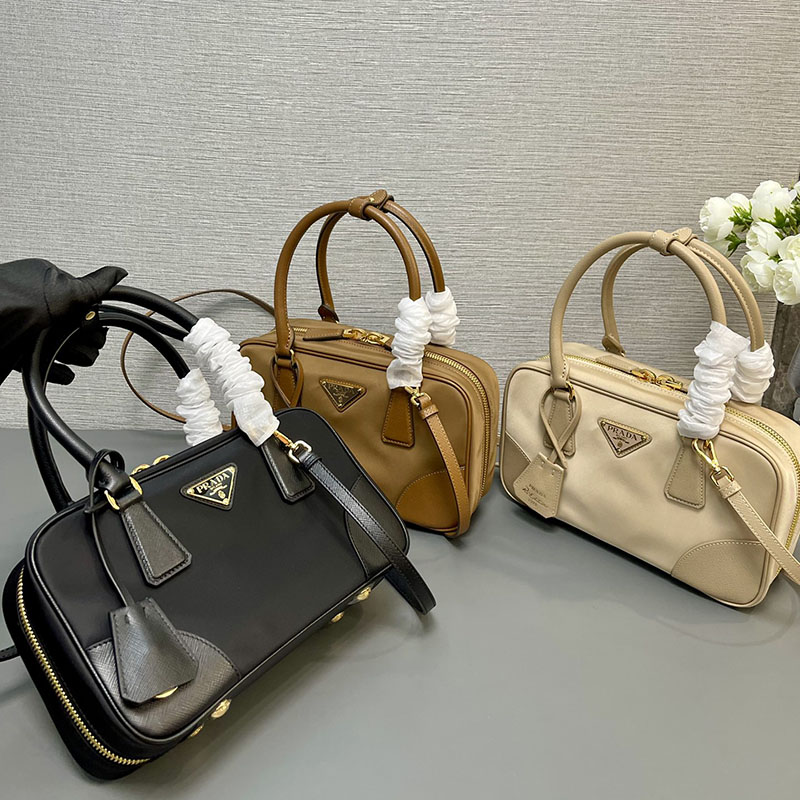 프라다 리에디션 1978 사피아노 리나일론 스몰 투 핸들백