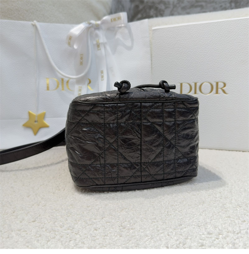 디올 D-Major 스몰 백 블랙 매크로 까나쥬 크링클