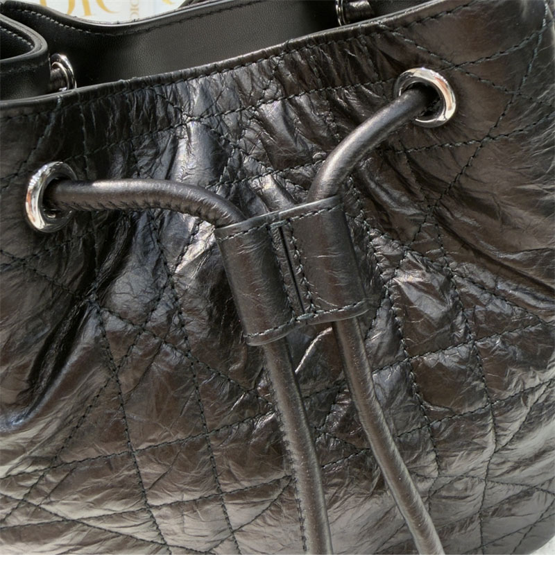 디올 D-Major 스몰 백 블랙 매크로 까나쥬 크링클