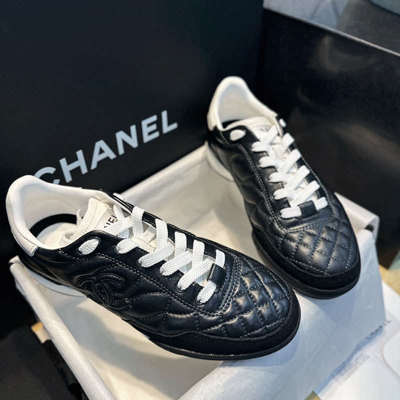 샤넬 24A CC로고 퀼팅 스니커즈