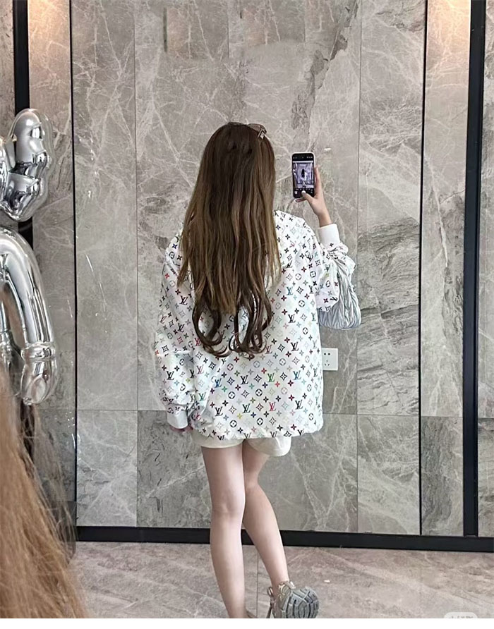 루이비통 x TM 모노그램 후드 윈드브레이커