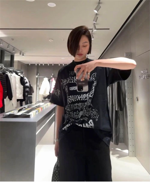 발렌시아가 DIY 메탈 프린트 오버핏 반팔 티셔츠