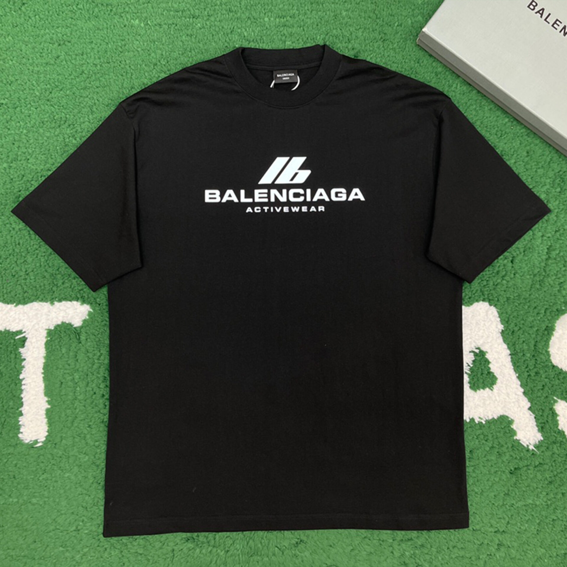 발렌시아가 액티브웨어 빈티지 저지 미디엄핏 반팔 티셔츠 “2COLOR”