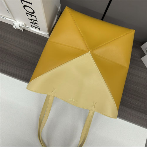 로에베 미디엄 퍼즐 폴드 토트백