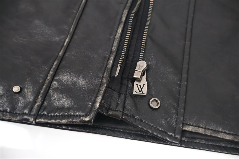 루이비통 x 니고 레더 가라테 기모노 자켓