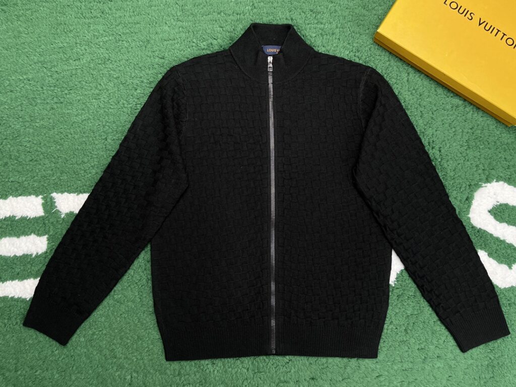 루이비통 다미에 시그니처 프론트 집업 가디건 “2COLOR”