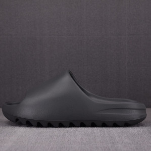 아디다스 이지 슬라이드 “GRANIT” Yeezy Slide ID4132