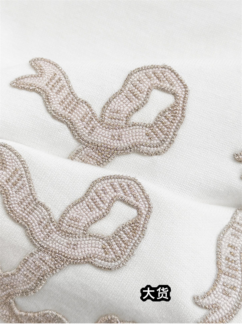 루이비통 엠벨리시드 LV 리본 반팔 티셔츠