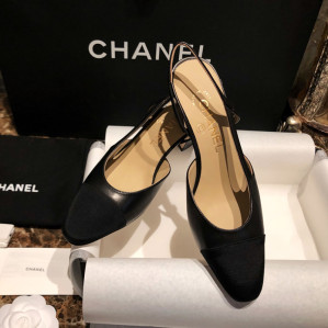 샤넬 슬링백 클래식 쉽스킨 7cm