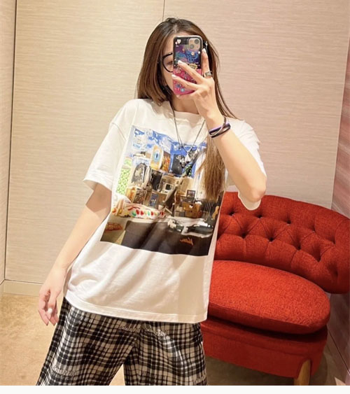 루이비통 23AW LV Teen Bedroom 프린트 반팔 티셔츠