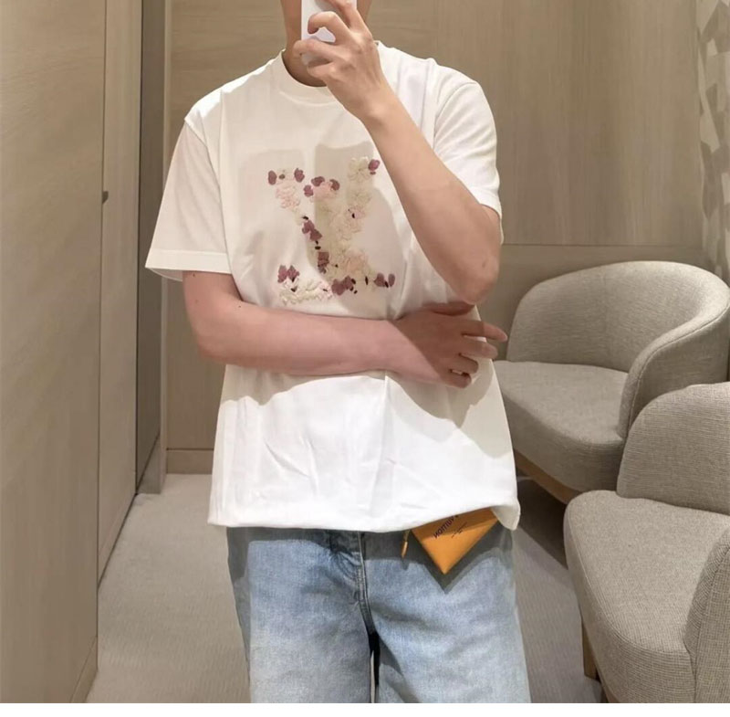 루이비통 x 니고 벚나무 LV 블라썸 엠브로이더드 티셔츠