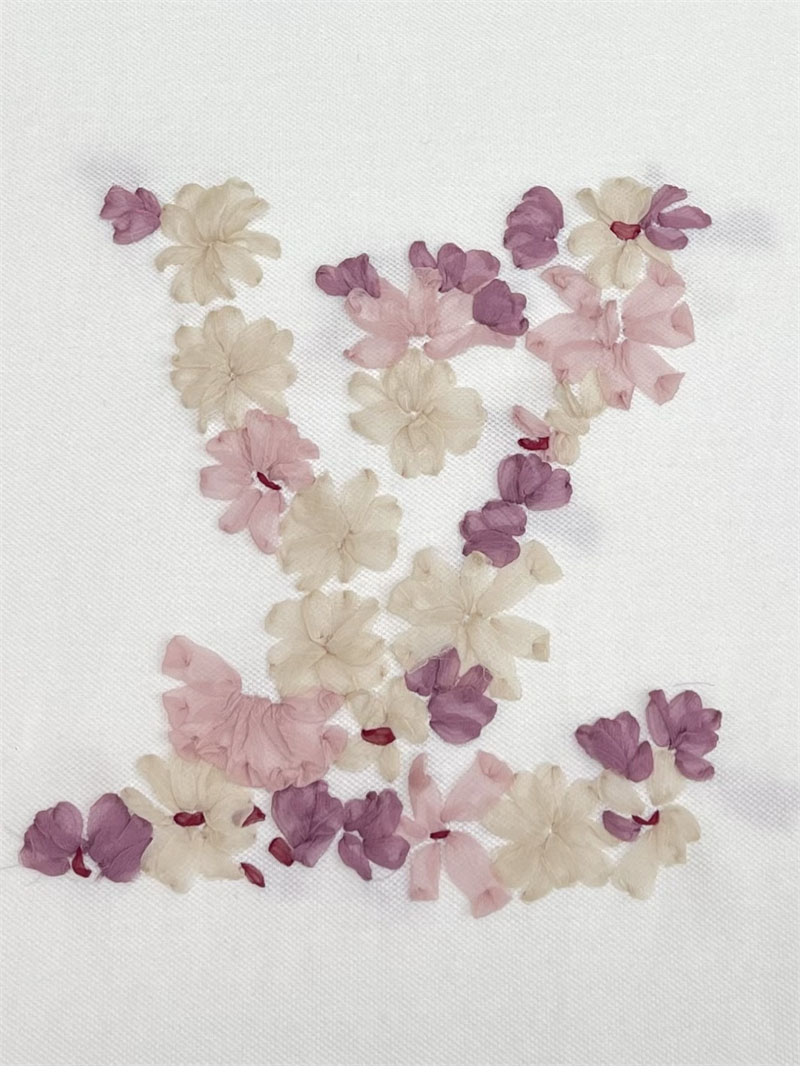 루이비통 x 니고 벚나무 LV 블라썸 엠브로이더드 티셔츠