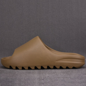 아디다스 이지 슬라이드 “EARBRN” Yeezy Slide FV8425