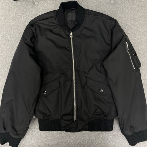 프라다 트라이앵글 로고 리나일론 봄버 자켓