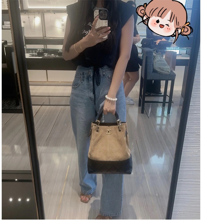 샤넬 25A 스웨이드 카프스킨 골드 메탈 쇼핑 백