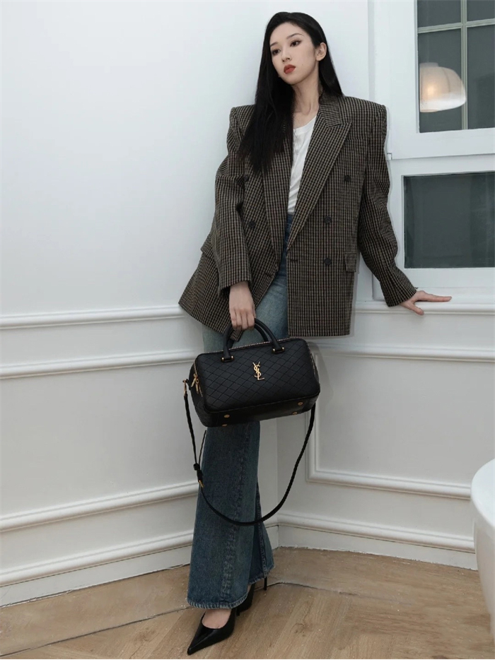 생로랑 리아 르 카산드라 퀼팅 더플백