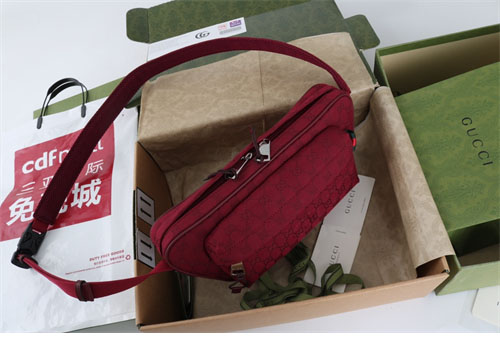 구찌 스몰 GG 크로스백 힙색 802096