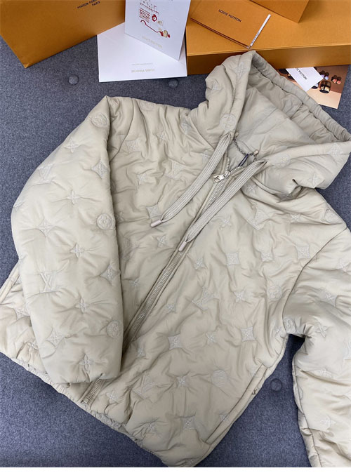 루이비통 모노그램 퀼티드 나일론 후드 블루종