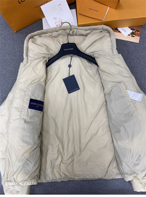 루이비통 모노그램 퀼티드 나일론 후드 블루종