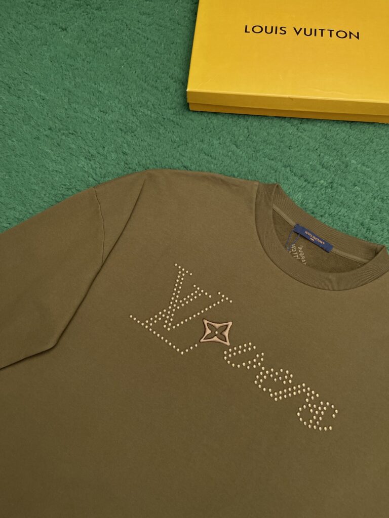 루이비통 24SS 코튼 시그니처 크루넥 맨투맨 카키