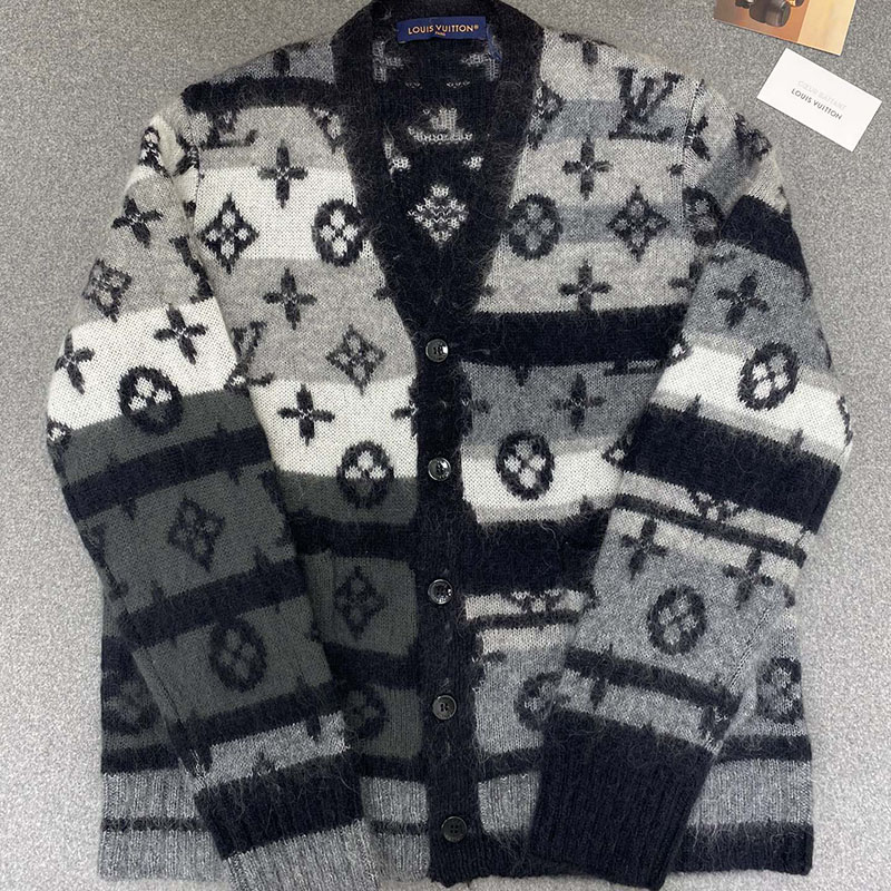 루이비통 모노그램 모헤어 니트 가디건