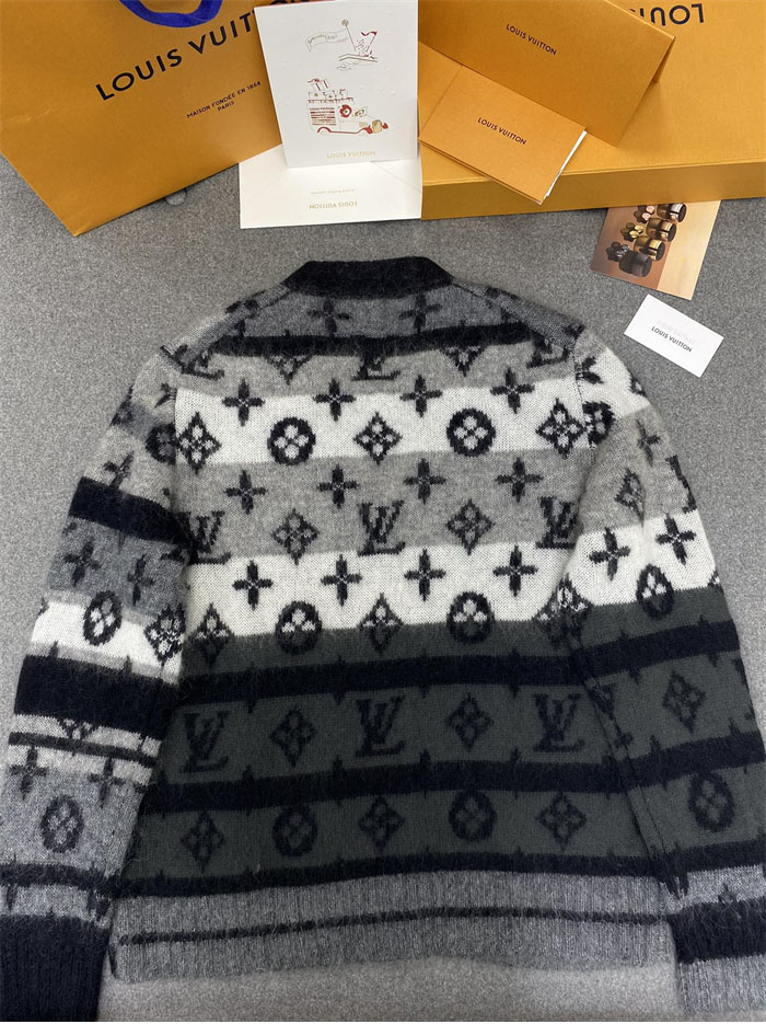 루이비통 모노그램 모헤어 니트 가디건