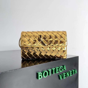 Bottega Veneta Andiamo Wallet